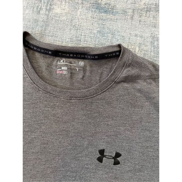 Under Armour Heathered Gray Short Sleeve Tee Men's Large - Picture 3 of 4